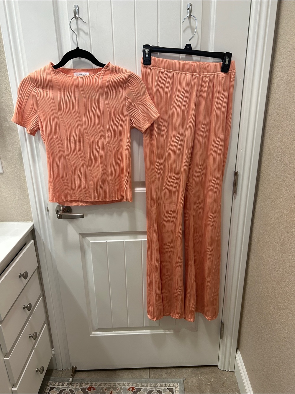 Pleated Wide-Leg Pants & Short-Sleeve Top Set - Peach